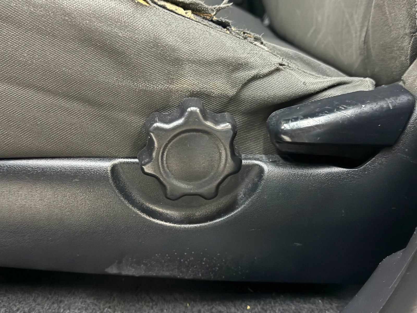 Used 2017 Toyota Tacoma TRD Sport image 23