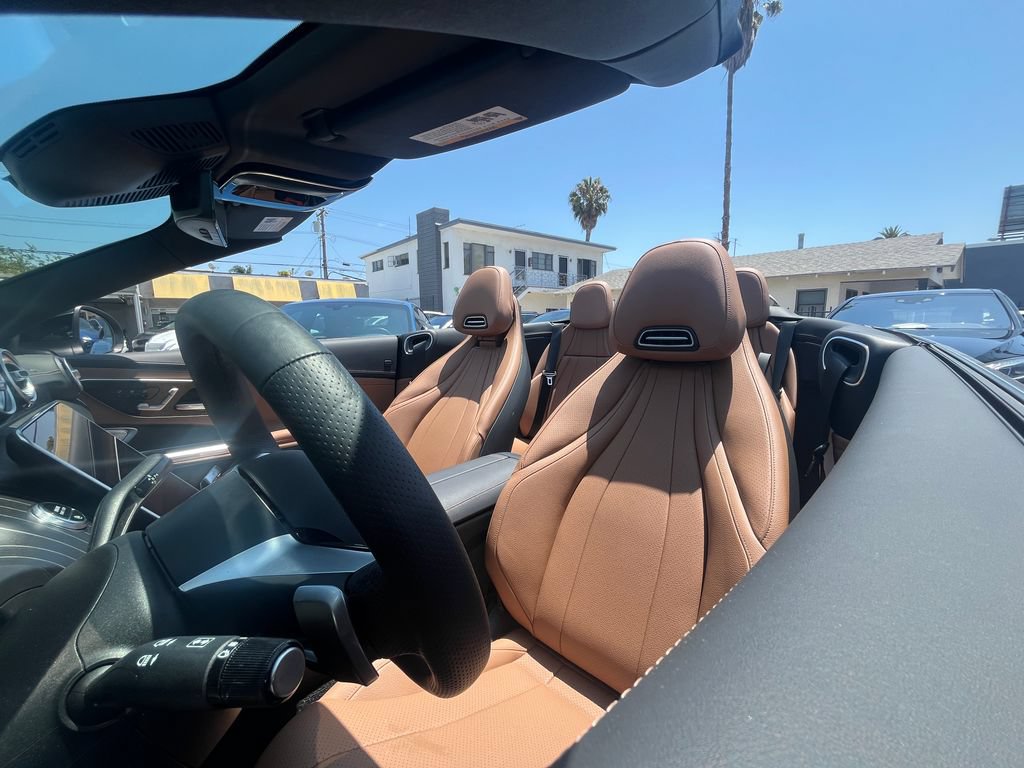 Used 2024 Mercedes-Benz CLE 450 4MATIC Cabriolet w/ Driver Assistance Package image 12