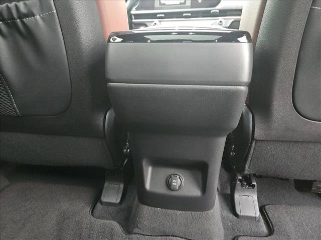 Used 2024 Kia Telluride SX w/ Towing Package AWD/4WD image 18