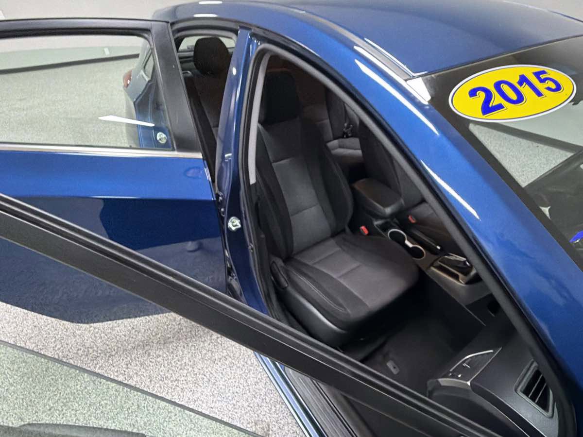 Used 2015 Hyundai Elantra GT FWD image 28