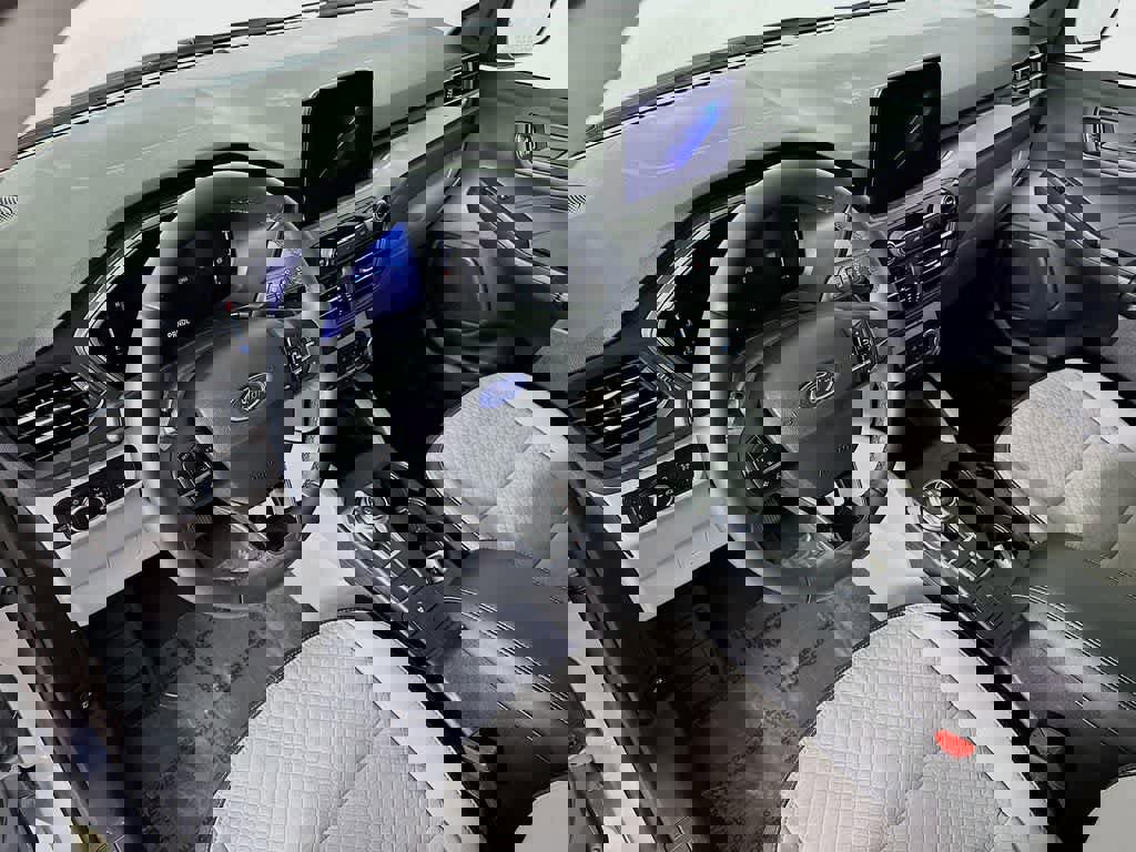 Certified 2024 Ford Escape Active image 2