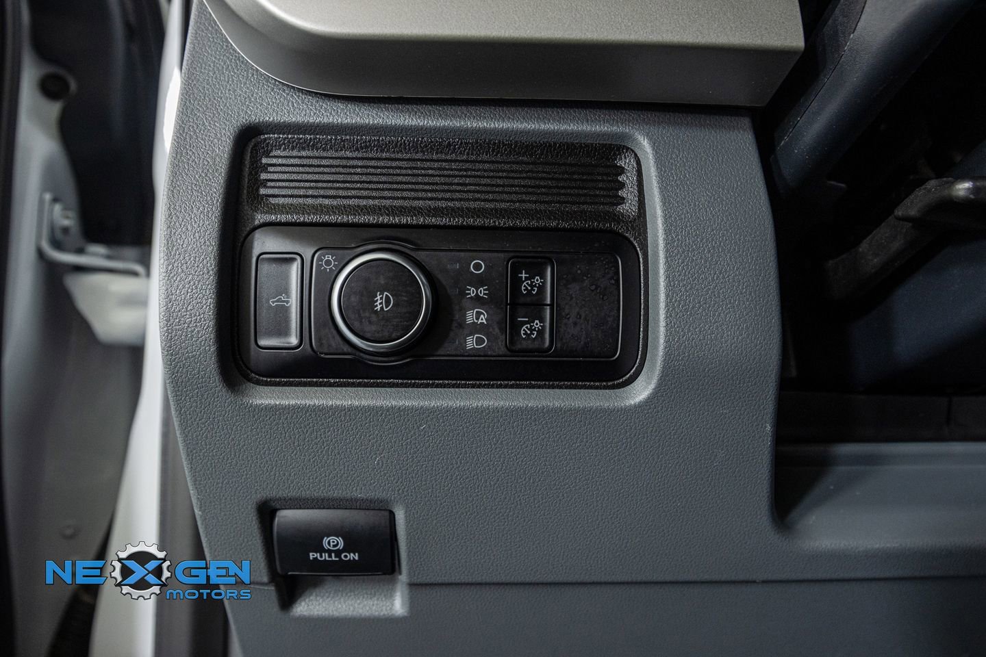 Used 2024 Ford F250 XL w/ STX Appearance Package image 13