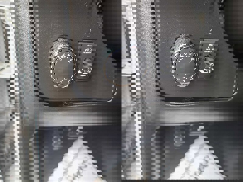 Used 2017 GMC Savana 2500 2500 3DR EXTENDED CARGO VAN/V8 image 25