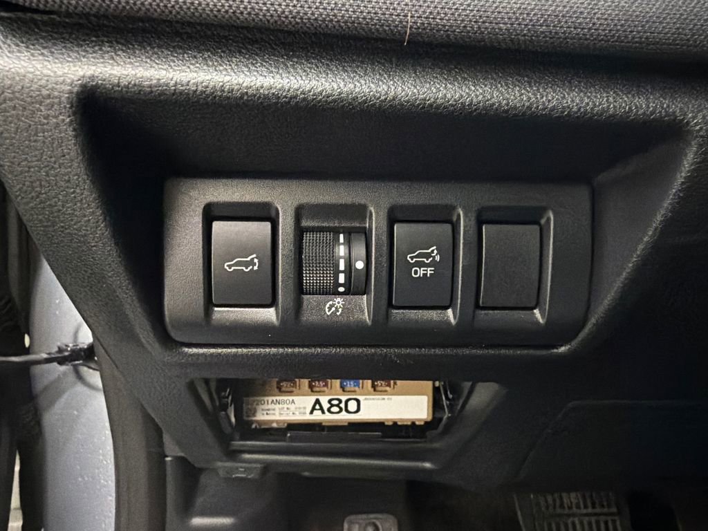 Used 2020 Subaru Outback Premium image 31