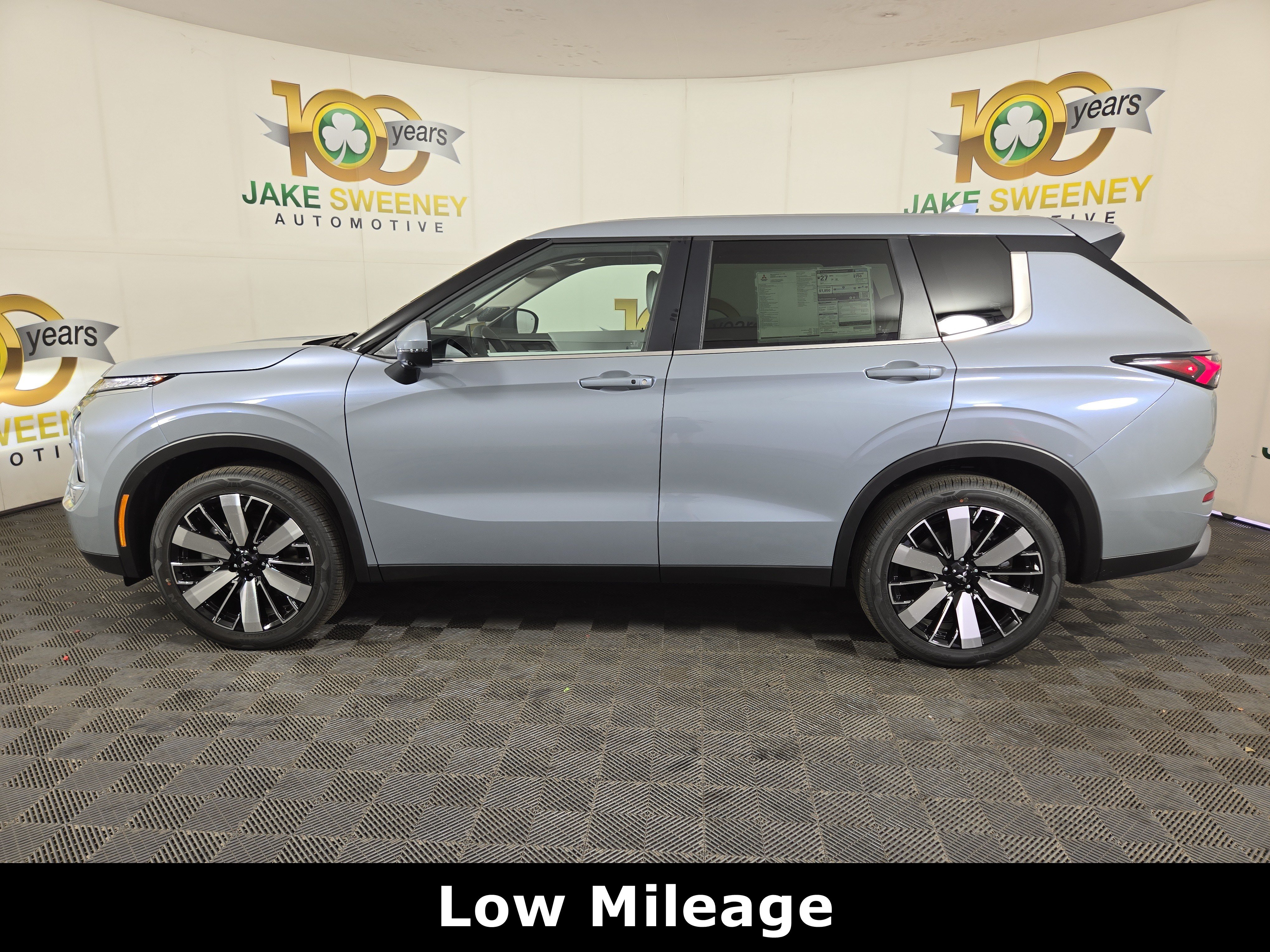 New 2026 Mitsubishi Outlander SE AWD/4WD image 4