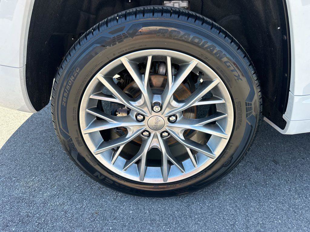 Used 2022 Jeep Grand Cherokee Summit RWD image 13