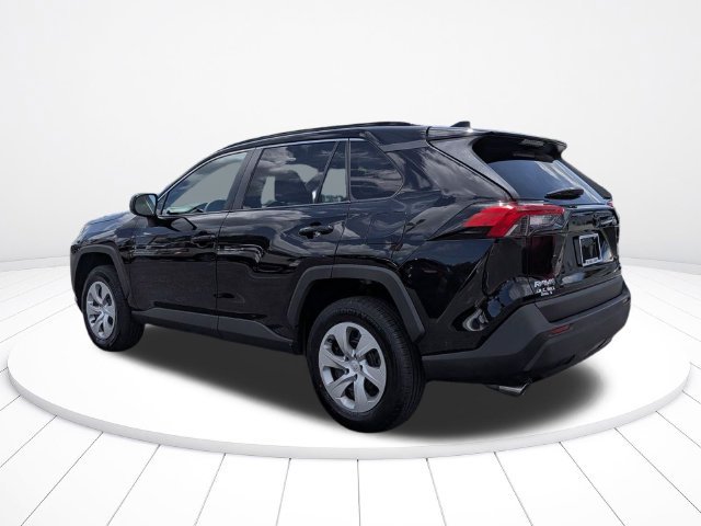 Used 2021 Toyota RAV4 LE AWD/4WD image 5