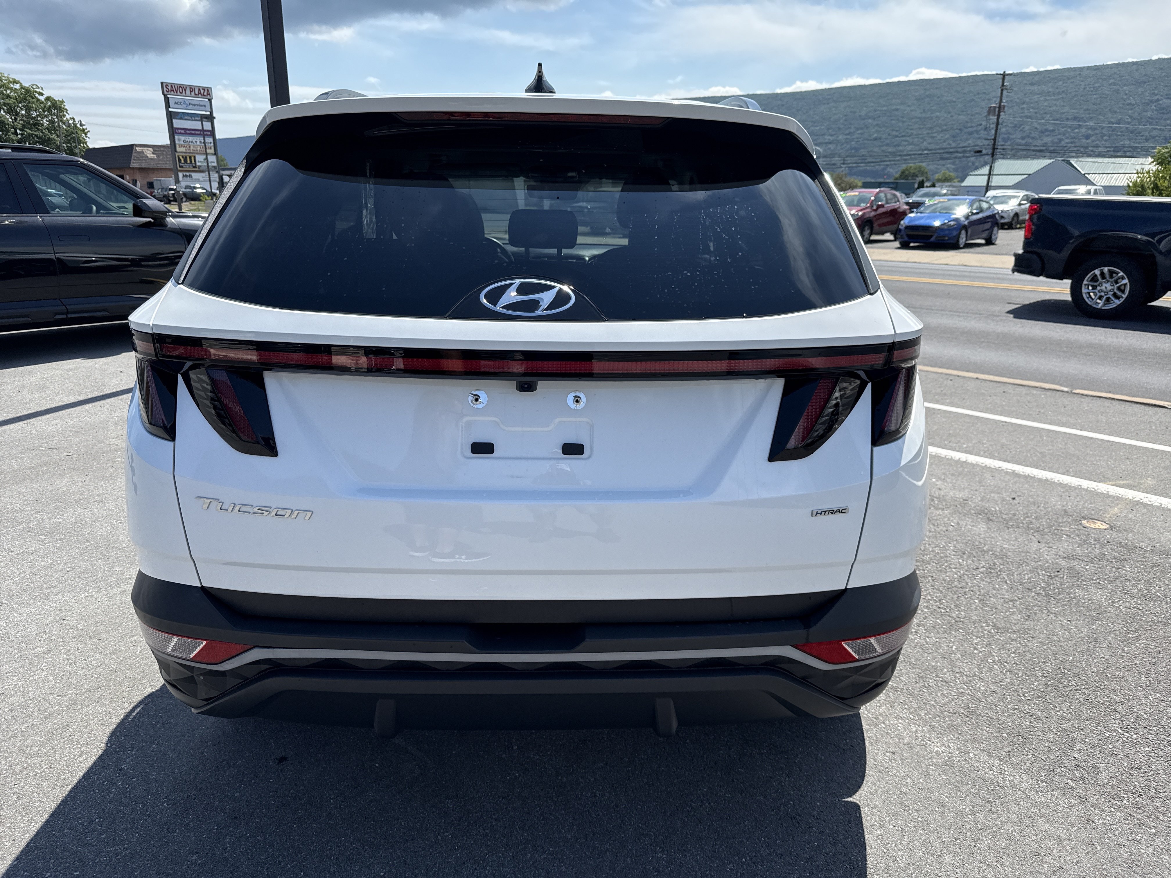Used 2023 Hyundai Tucson SEL w/ Convenience Package AWD/4WD image 4