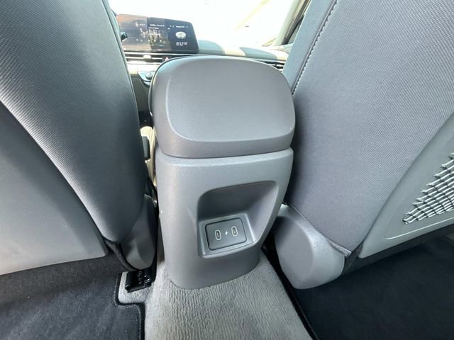 Used 2024 Hyundai Elantra SEL w/ Convenience Package image 14
