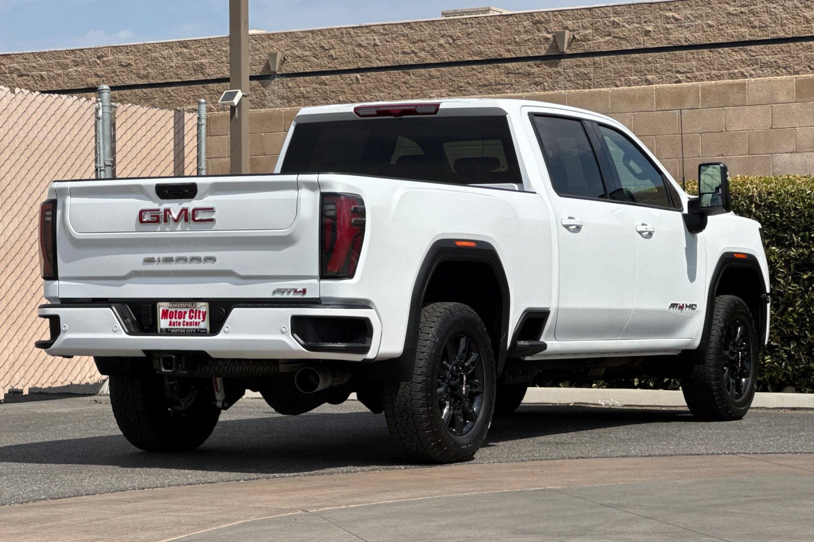 Certified 2025 GMC Sierra 2500 AT4 AWD/4WD image 4