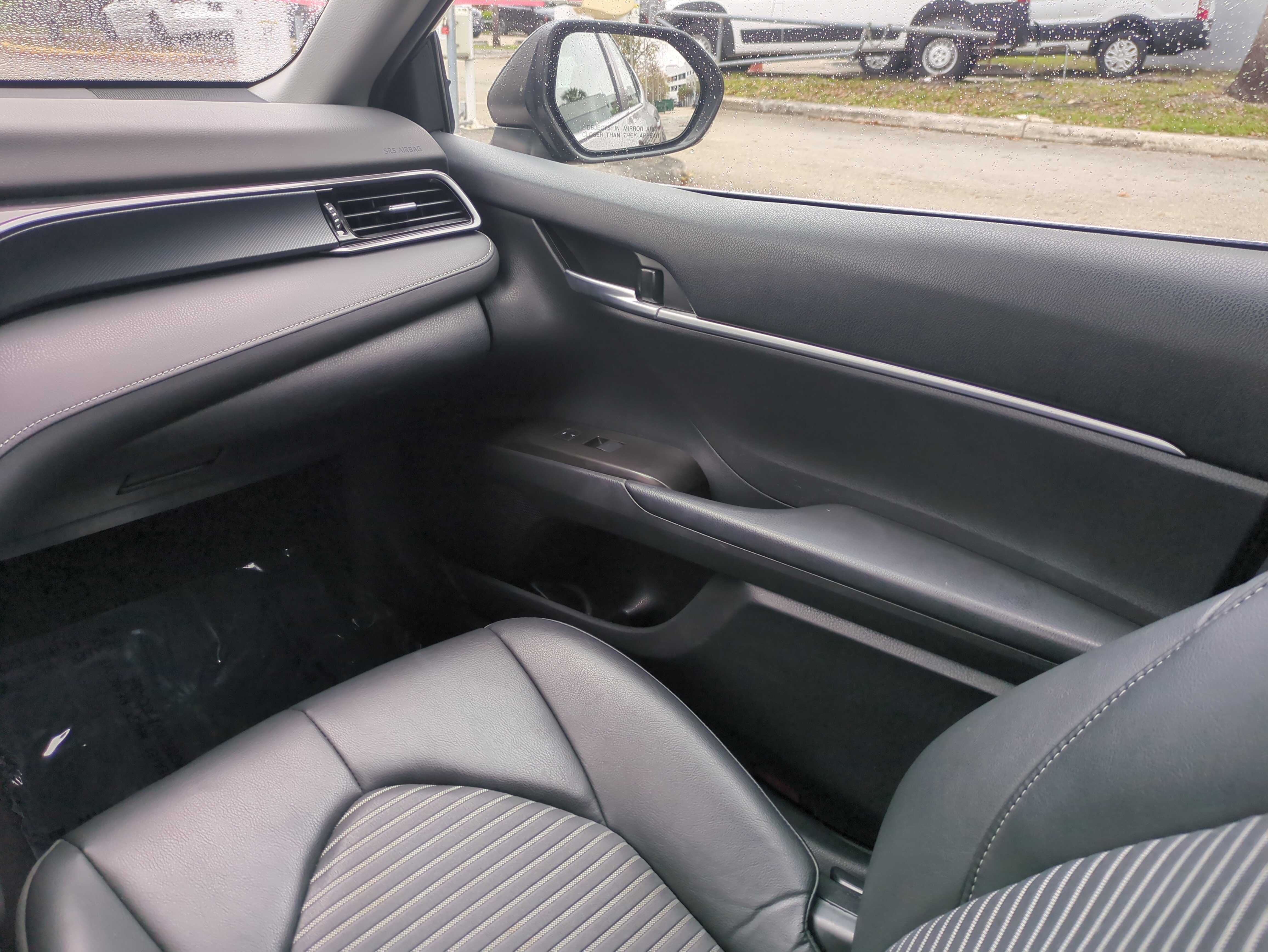 Used 2023 Toyota Camry SE image 18