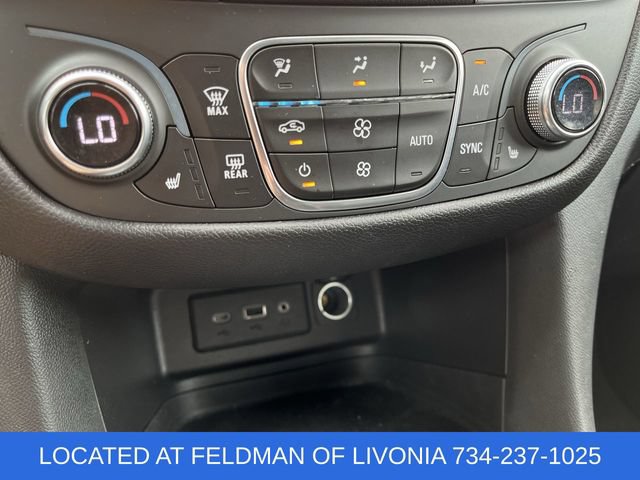 Certified 2019 Chevrolet Equinox LT w/ Driver Convenience Package FWD image 17