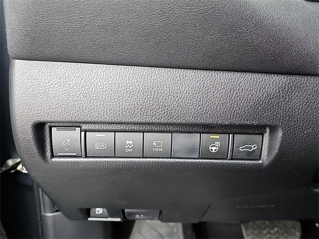 Used 2021 Toyota Venza Limited w/ Advanced Technology Package image 27