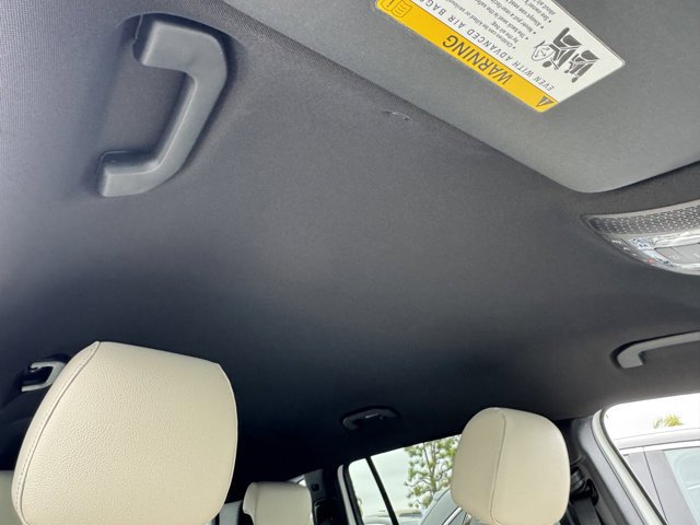 New 2025 Mercedes-Benz GLB 250 4MATIC image 3