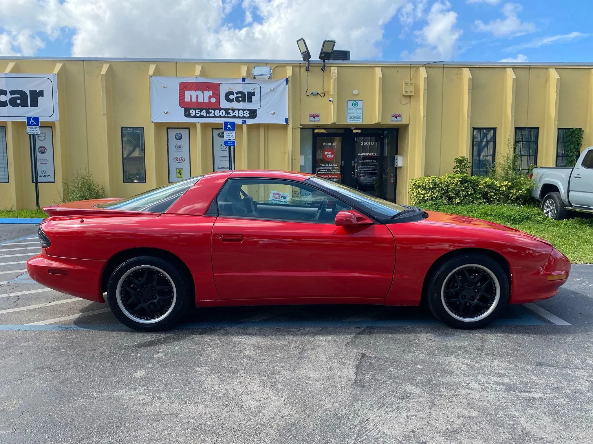Used 1994 Pontiac Firebird Formula RWD image 9