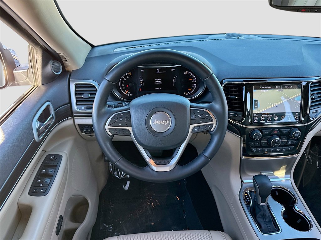 Used 2021 Jeep Grand Cherokee Limited w/ Luxury Group II image 23