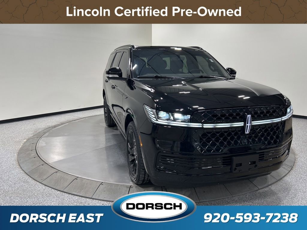 Used 2025 Lincoln Navigator Reserve w/ Jet Appearance Package image 4