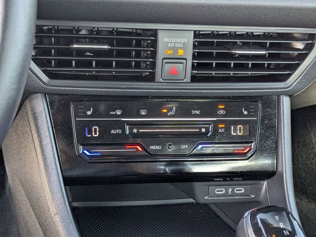 Used 2025 Volkswagen Jetta Sport image 22