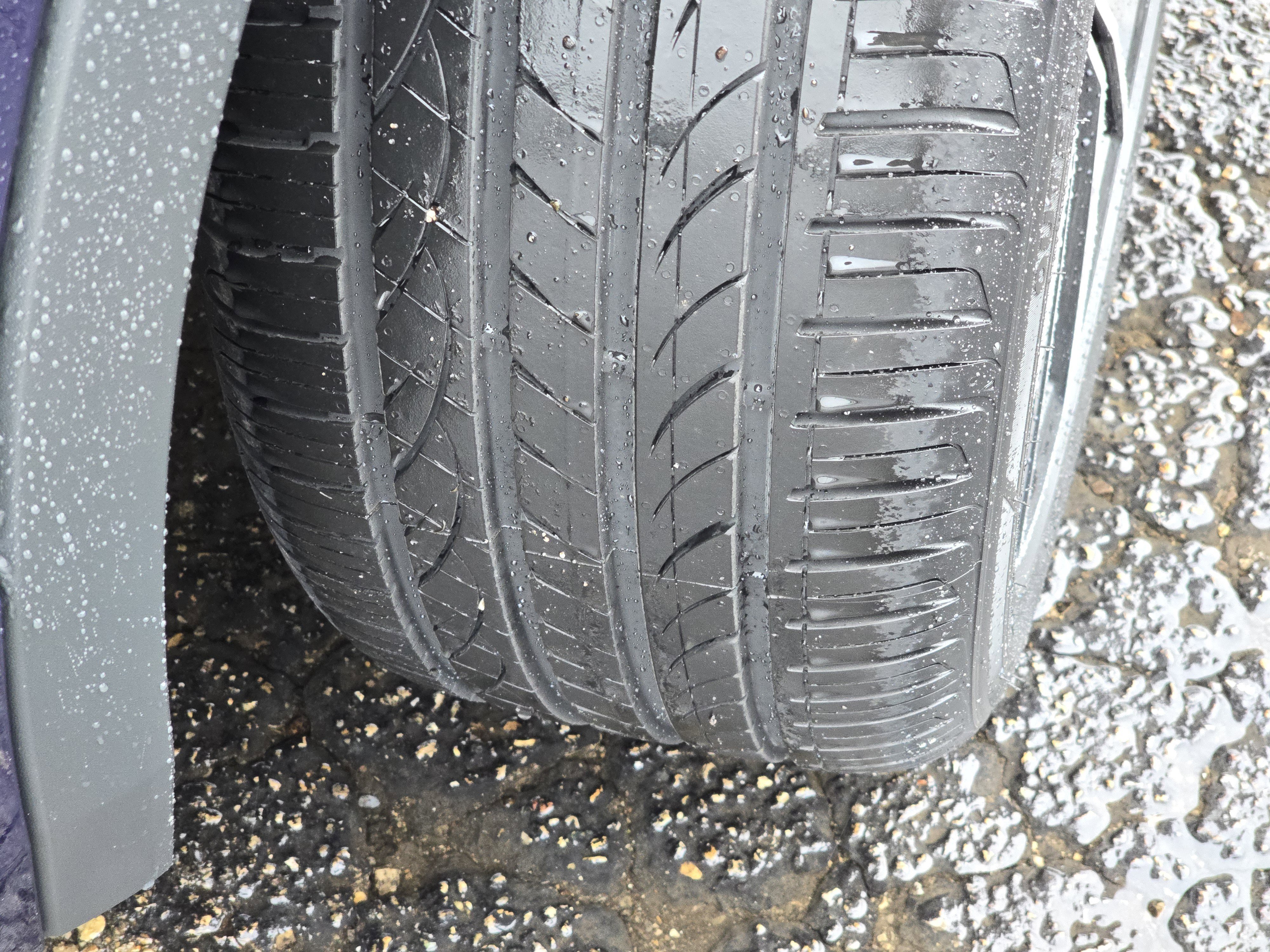 Certified 2022 Volkswagen Tiguan SEL R-Line image 19