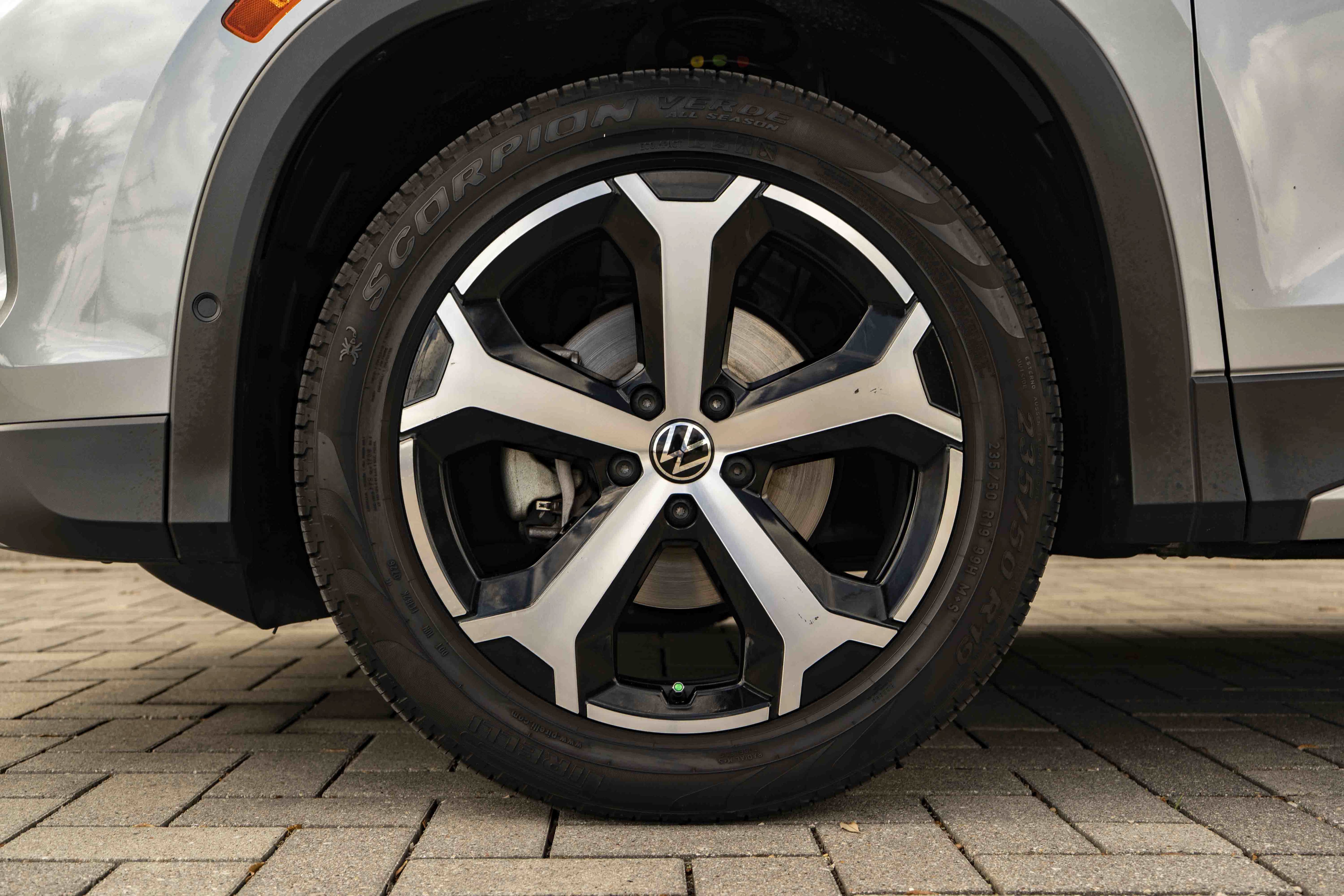 Certified 2026 Volkswagen Tiguan SE FWD image 13