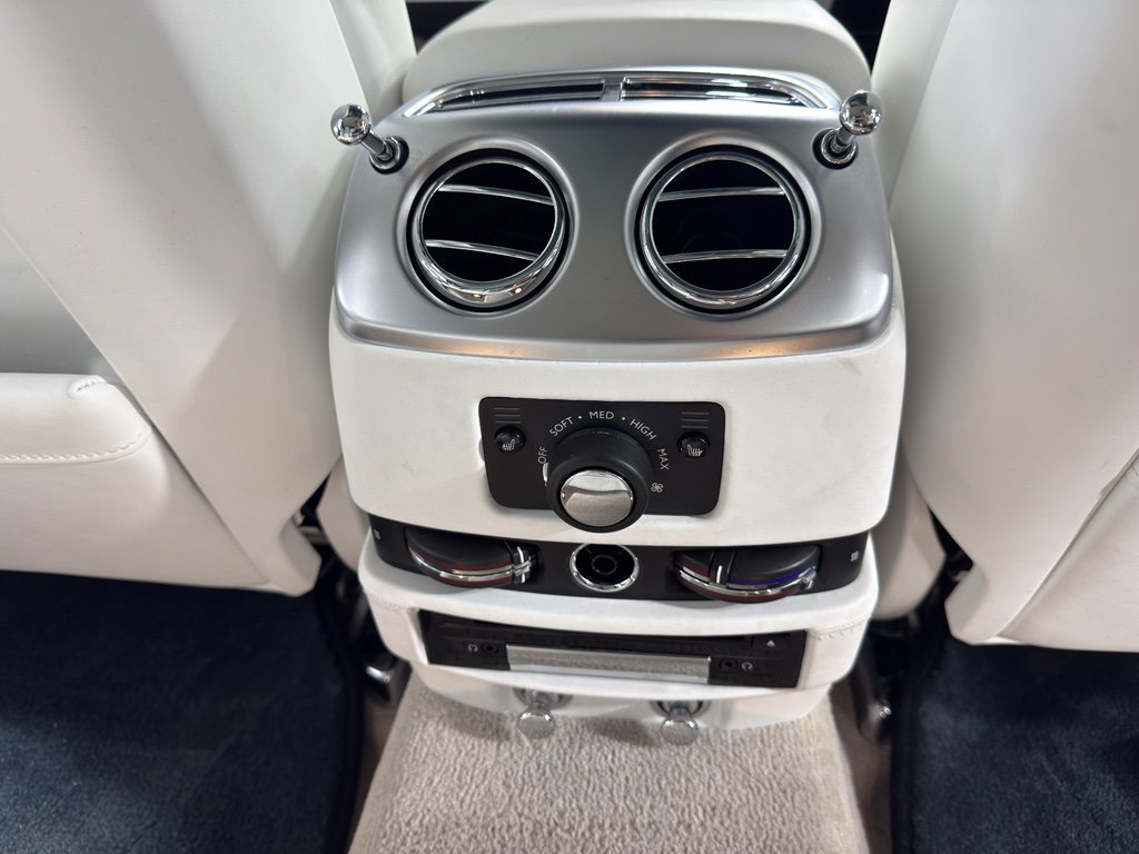 Used 2019 Rolls-Royce Ghost image 26