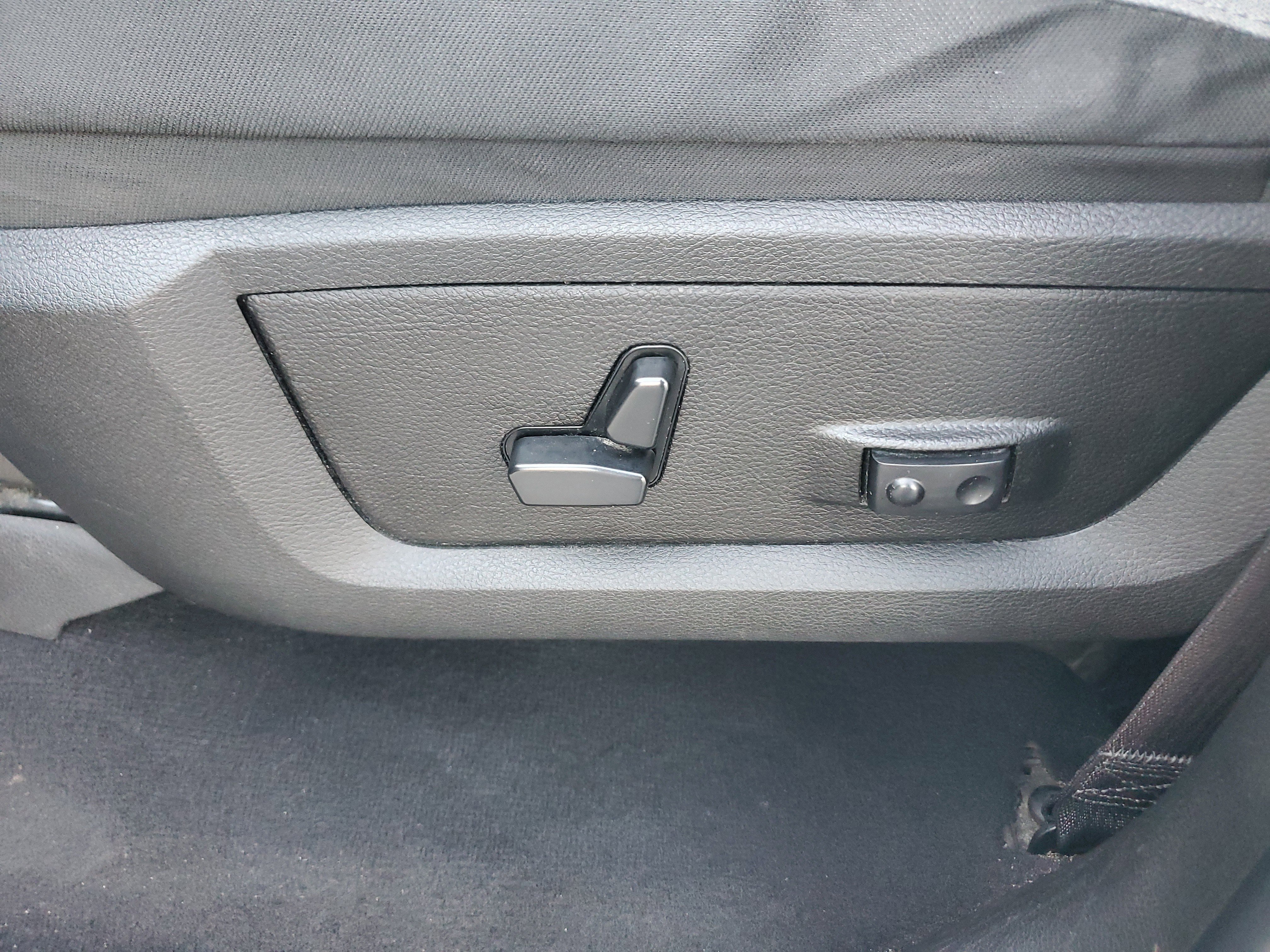 Used 2023 RAM 1500 Classic SLT w/ Trailer & Traction Group image 13