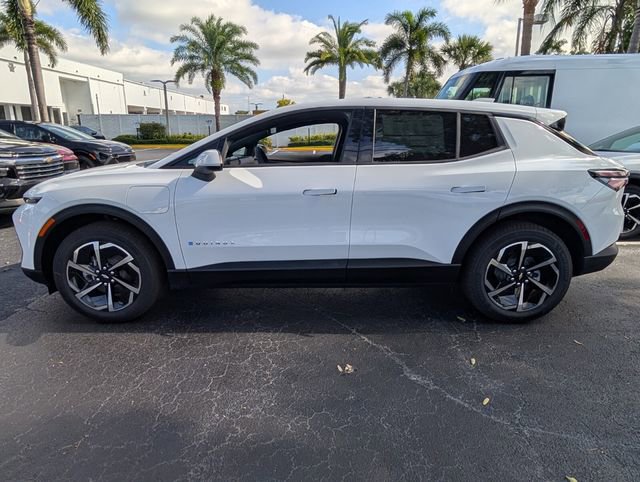 New 2026 Chevrolet Equinox EV LT image 3