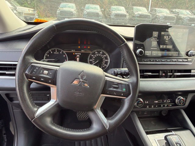 Used 2024 Mitsubishi Outlander SE FWD image 16