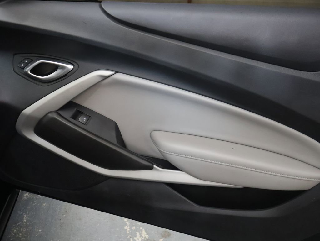 Used 2022 Chevrolet Camaro LT RWD image 13