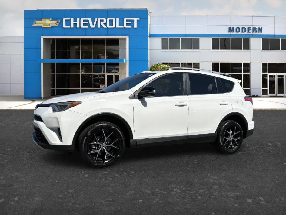 Used 2016 Toyota RAV4 SE FWD image 1
