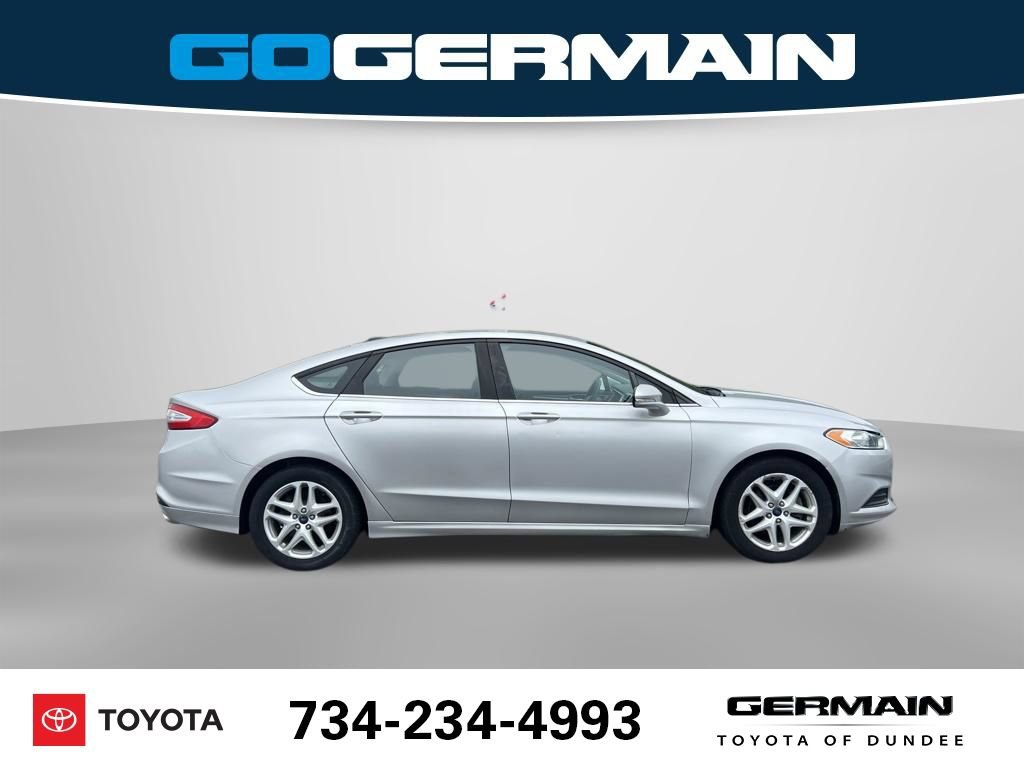 Used 2016 Ford Fusion SE FWD image 6