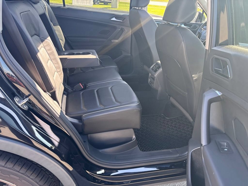 Used 2019 Volkswagen Tiguan SEL Premium AWD/4WD image 32