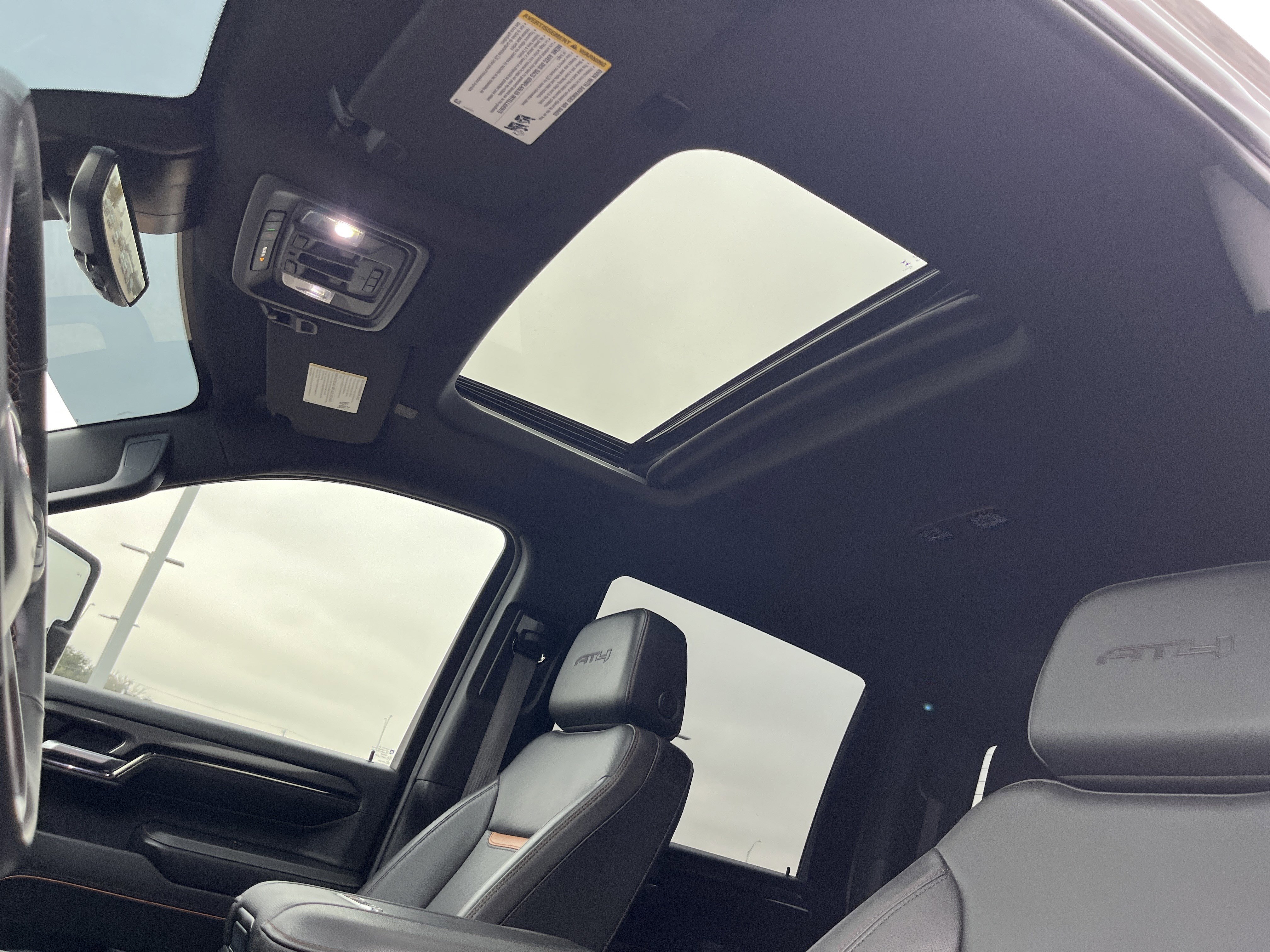 Used 2025 GMC Sierra 2500 AT4 w/ AT4 Premium Plus Package image 10