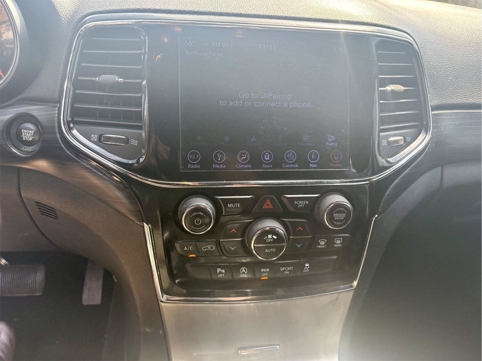 Used 2019 Jeep Grand Cherokee Altitude RWD image 15