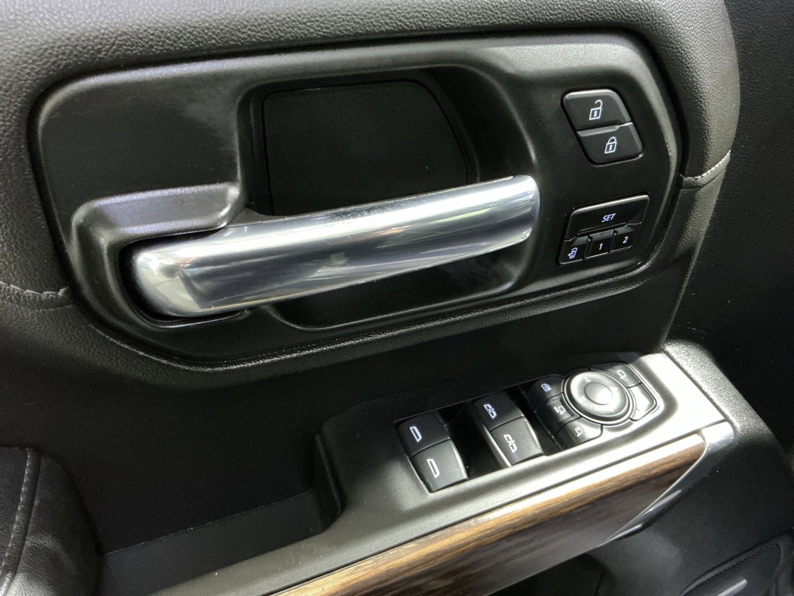 Used 2020 Chevrolet Silverado 2500 High Country w/ Z71 Off-Road Package image 23