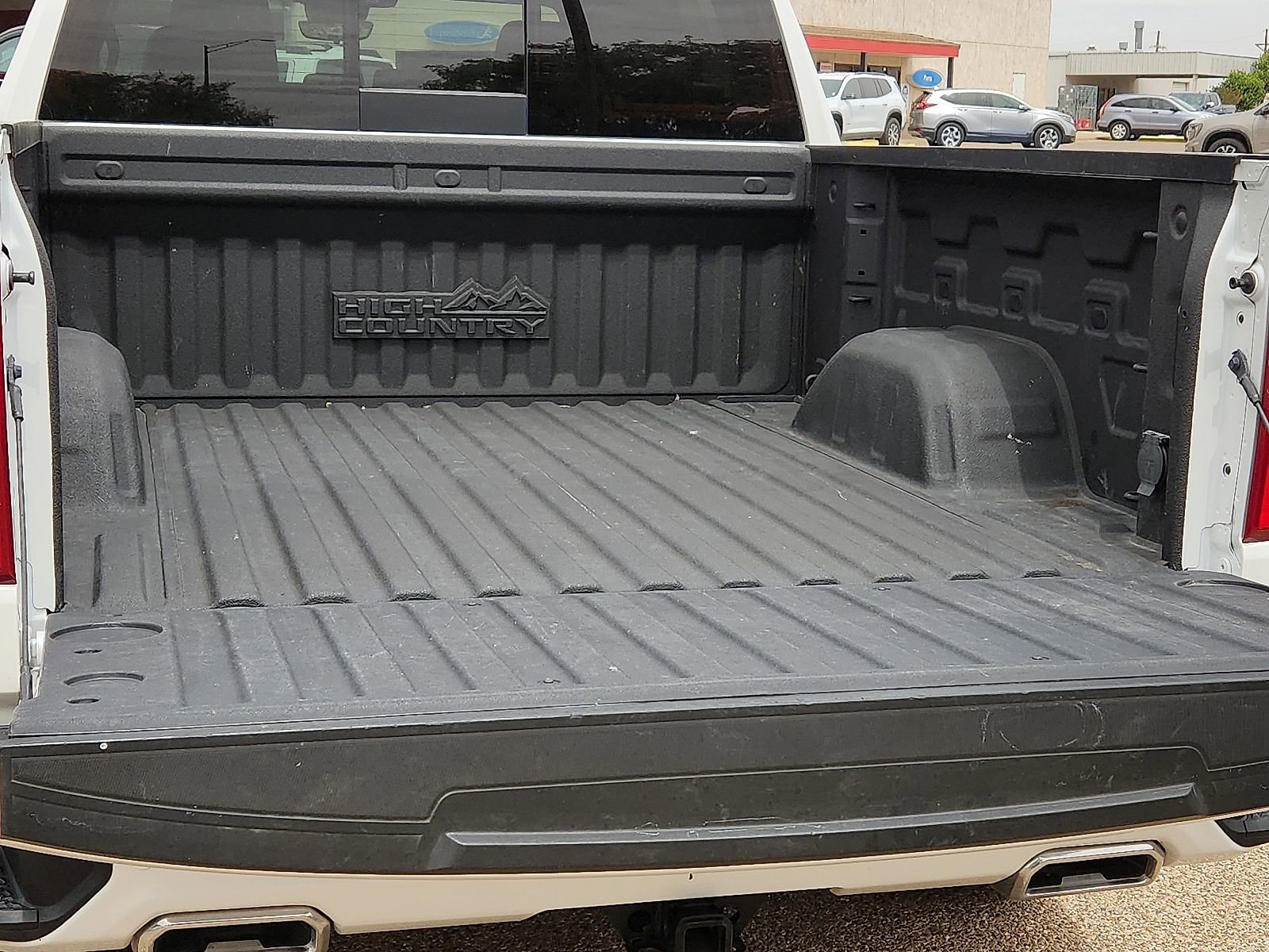 Used 2023 Chevrolet Silverado 1500 High Country w/ High Country Premium Package AWD/4WD image 10