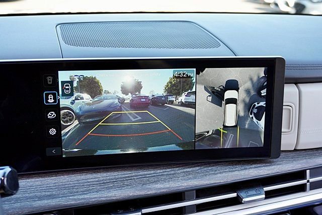 Used 2025 Hyundai Santa Fe Calligraphy image 32