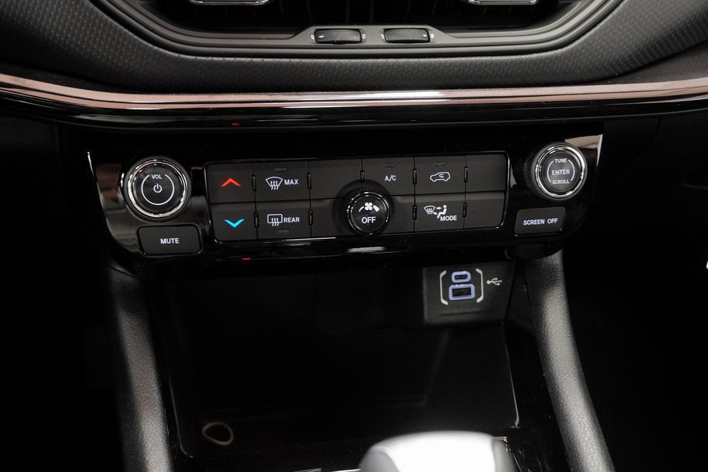 New 2026 Jeep Compass Latitude image 23