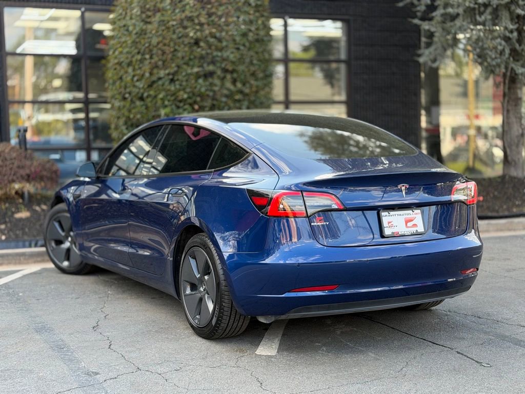 Used 2021 Tesla Model 3 Standard Range image 17