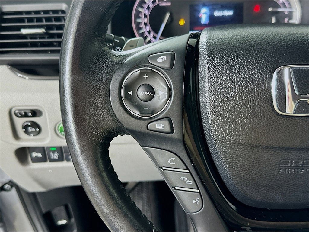 Used 2017 Honda Pilot Touring image 24