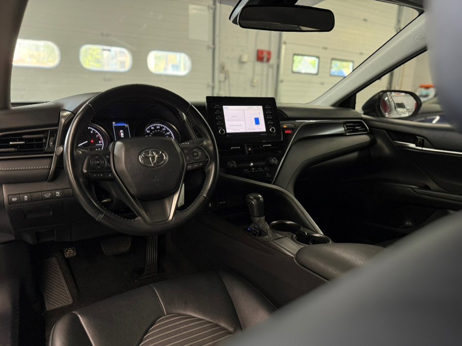 Used 2021 Toyota Camry SE FWD image 29