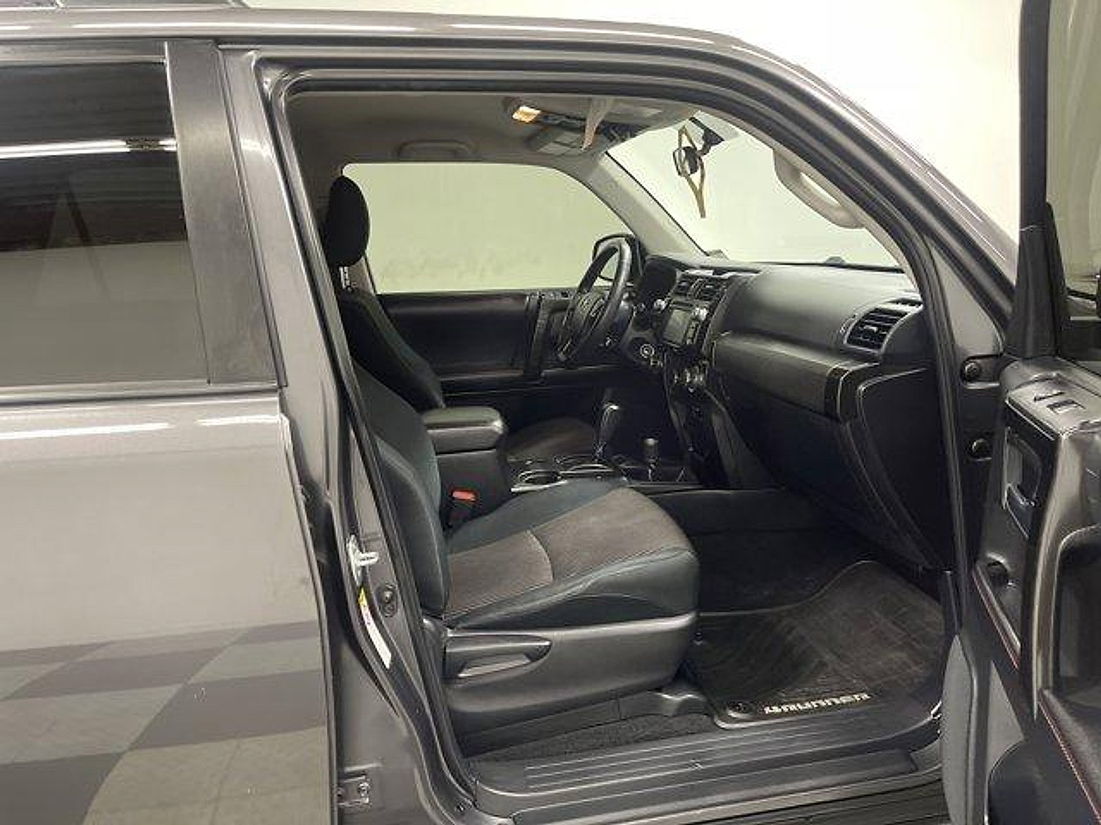 Used 2016 Toyota 4Runner Trail AWD/4WD image 19