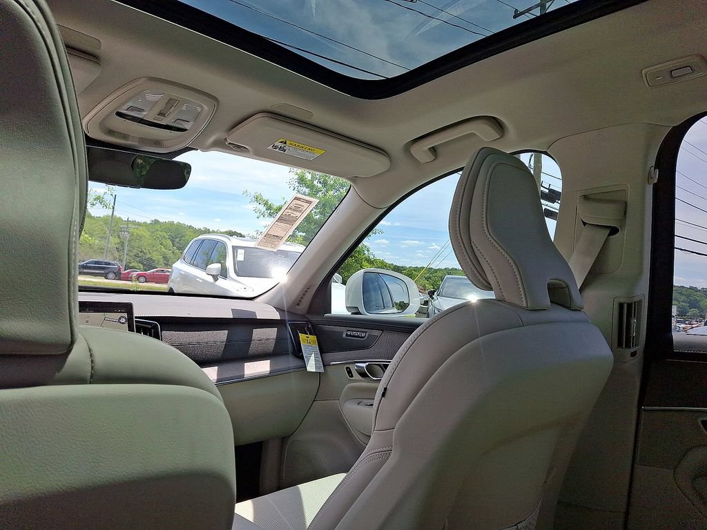 New 2026 Volvo XC90 B6 Ultra w/ Protection Package AWD/4WD image 11