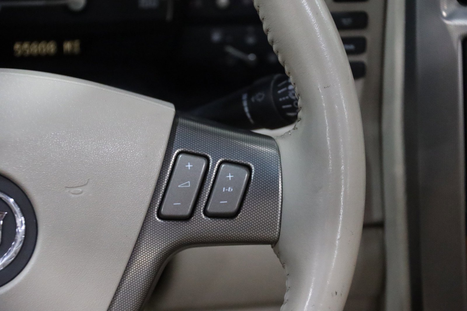 Used 2006 Cadillac XLR image 47