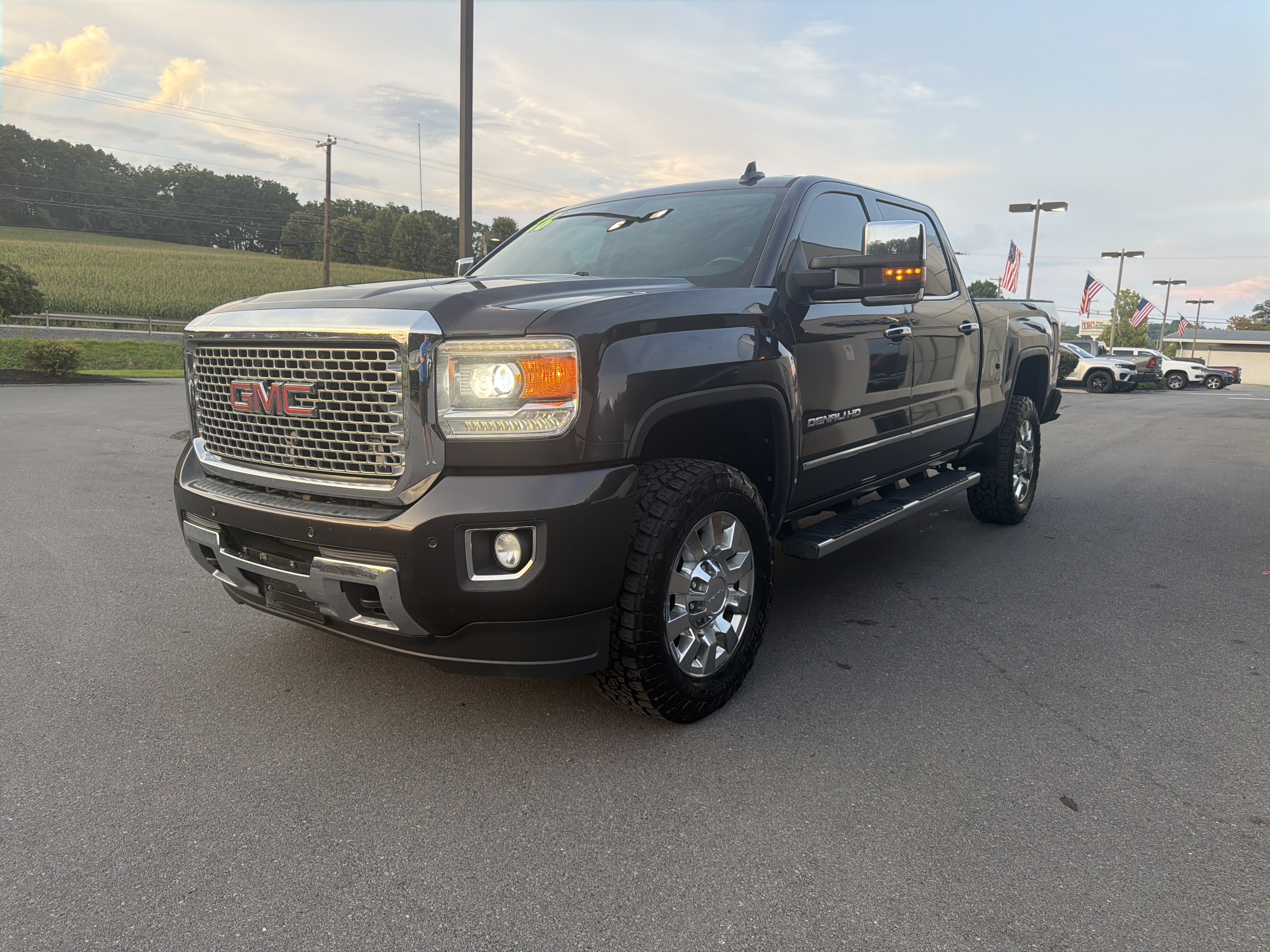 Used 2016 GMC Sierra 2500 Denali w/ Driver Alert Package AWD/4WD image 8