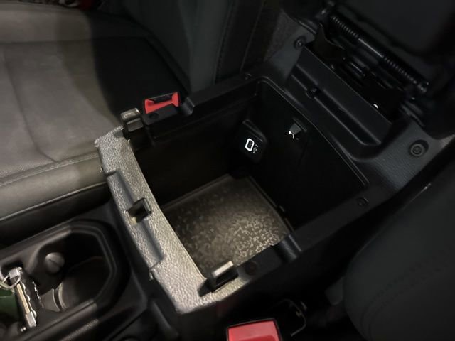 Used 2020 Jeep Gladiator Overland w/ LED Lighting Group image 9