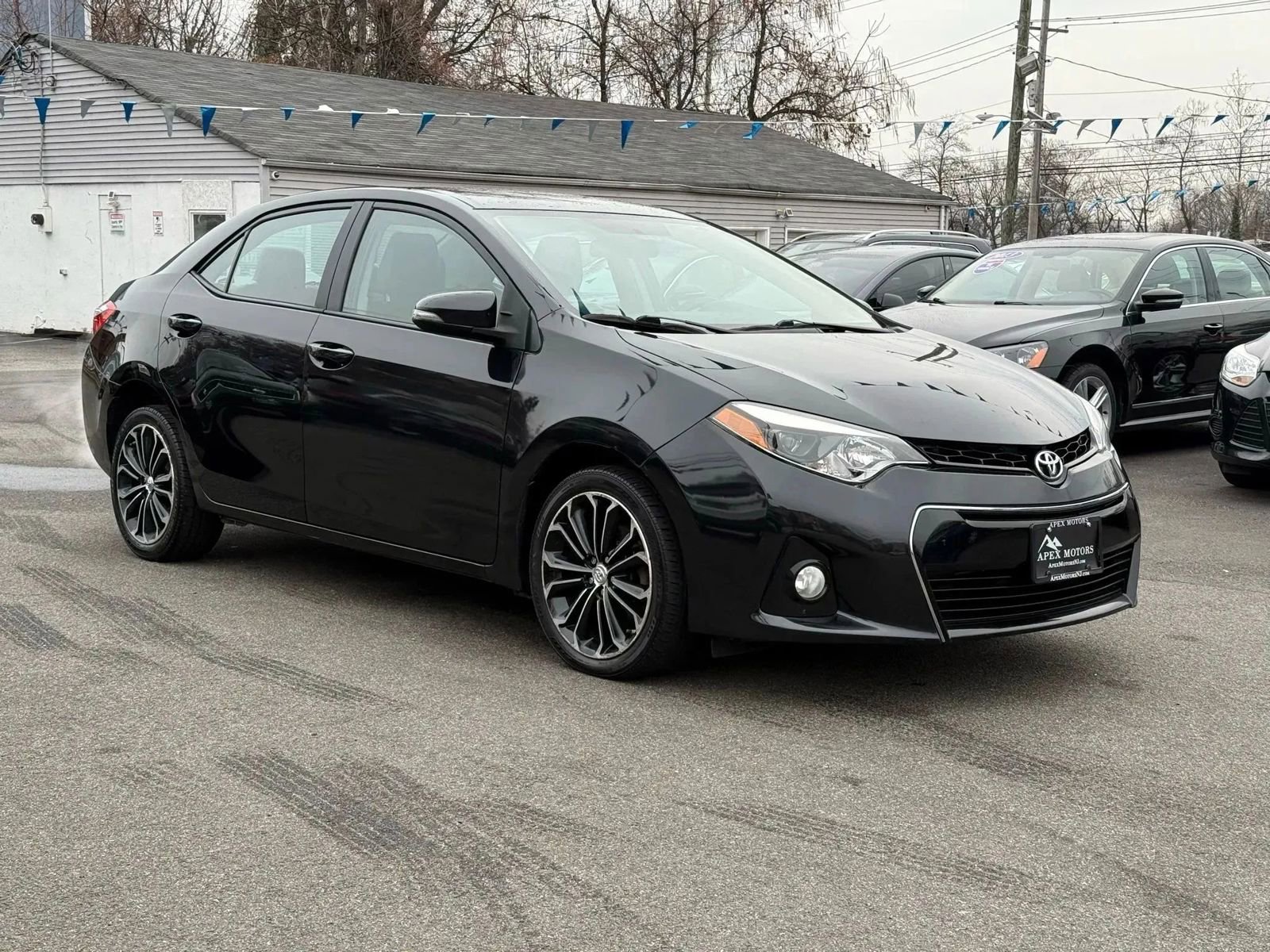 Used 2015 Toyota Corolla S image 3