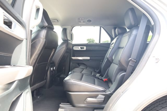 Used 2023 Ford Explorer Limited AWD/4WD image 22