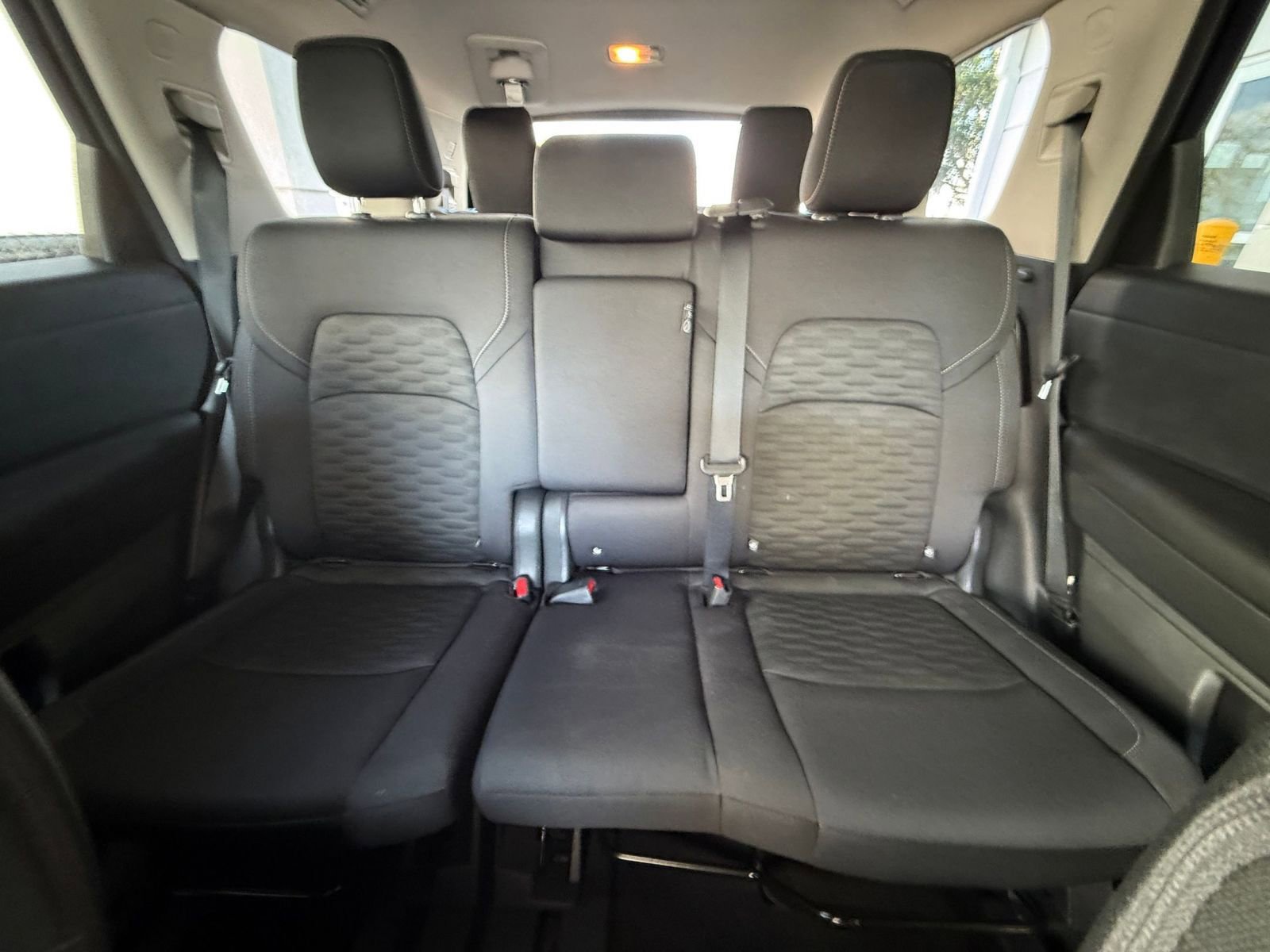 Used 2025 Nissan Pathfinder SV image 41