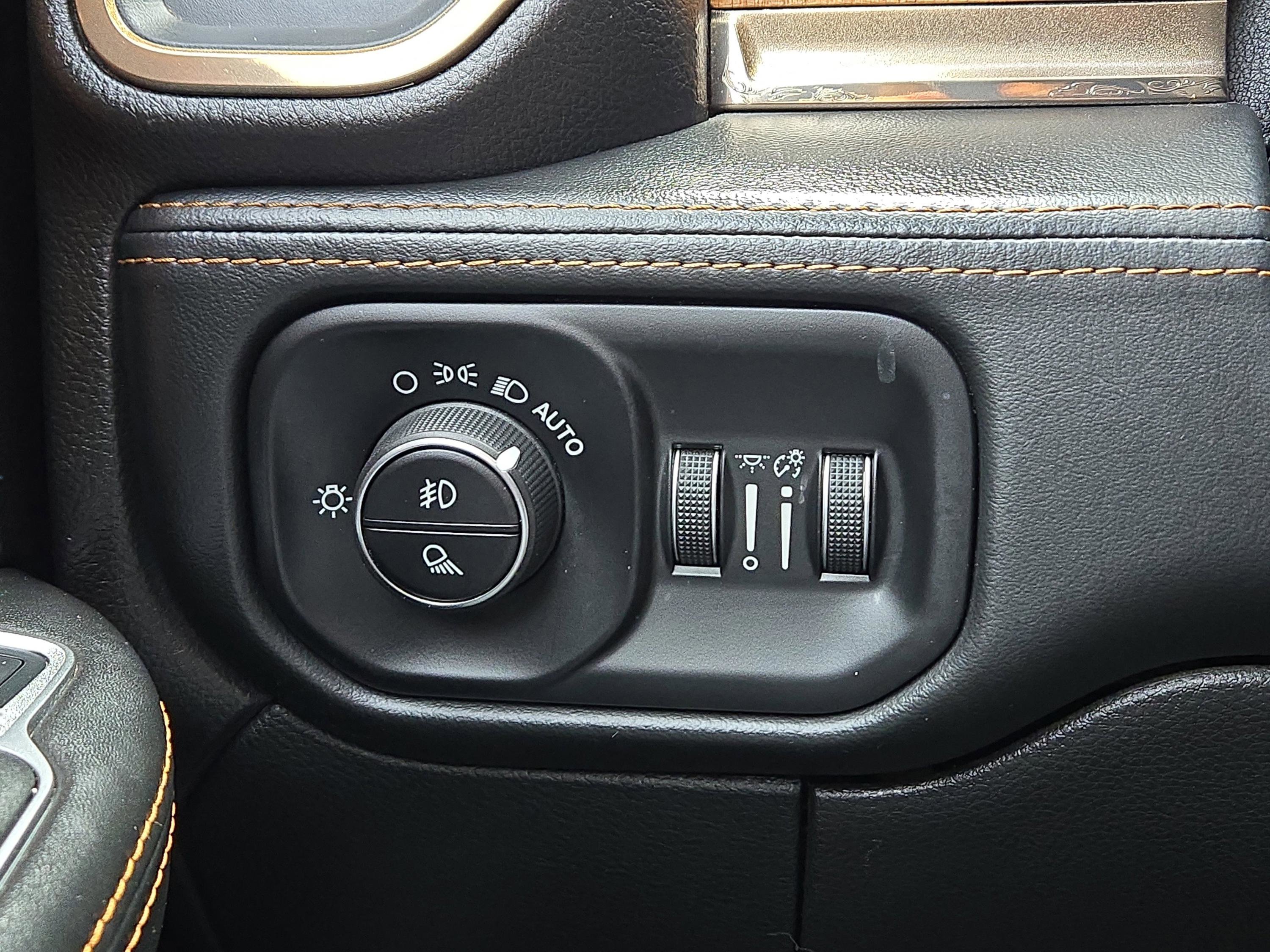 Used 2020 RAM 2500 Limited image 24